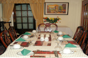AnachCuinHouse-dining