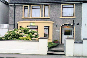 Clares Bed and Breakfast exterior