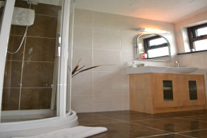Dun-Mhuire---Bathroom