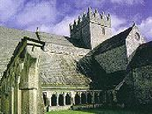 Holy-Cross-Abbey-Desc1-12600