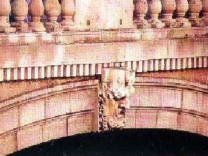 O-Connell-Bridge-Desc1-10904