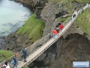 carrick-a-rede-rope-bridge-welcome-5-13593