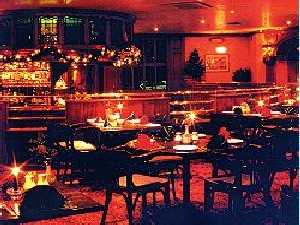 decks-bar-and-restaurant-desc1-5561