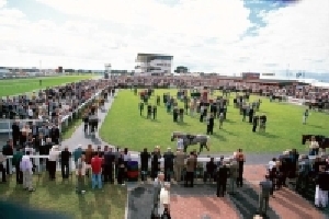 galway-races-desc1-43398