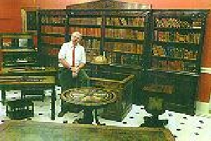 gerald-kenyon-fine-arts-antiques-wel1-10895