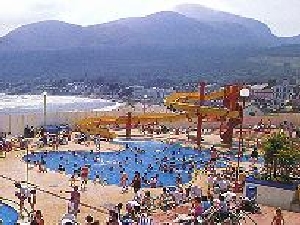 newcastle-centre-and-tropicana-complex-desc1-14308